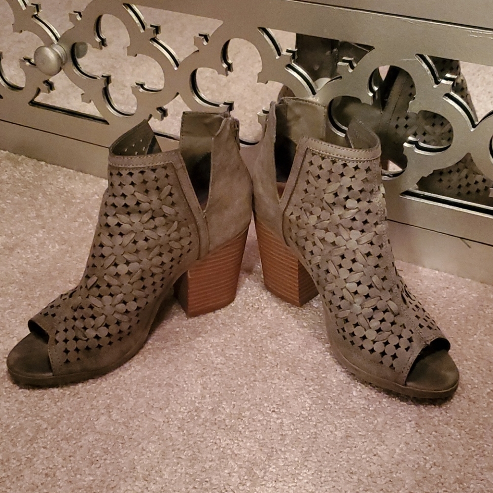 Maurices Gray peep-toe 3” heel booties 